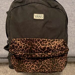 VANS REALM CLASSIC BACKPACK LEOPARD PRINT